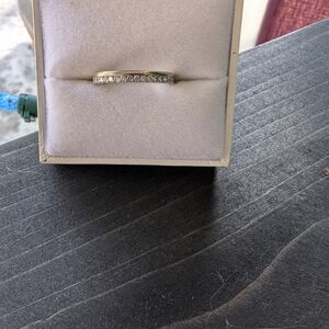 Elegant Gold and Silver Women's Ring